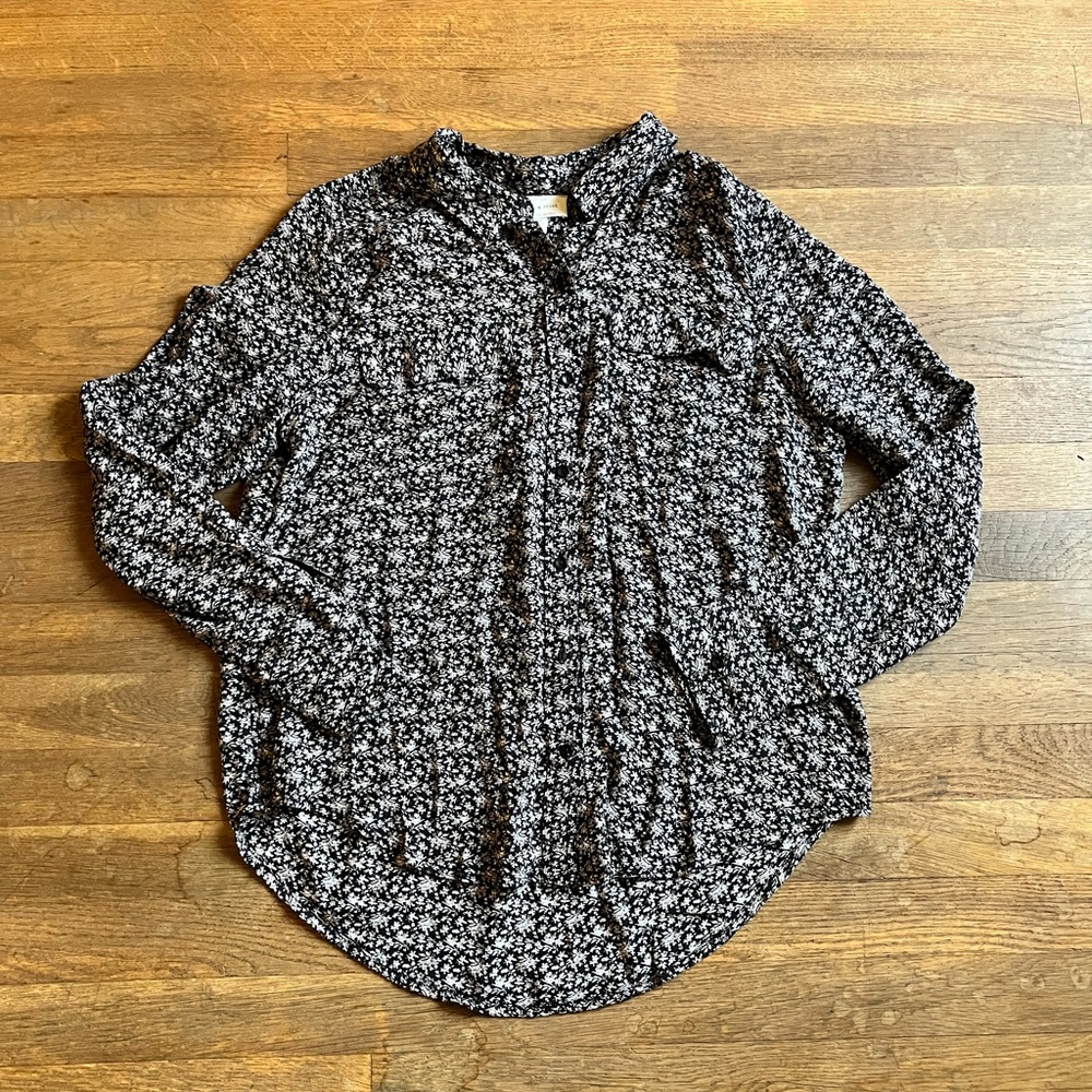 Lucky Brand size M button down shirt top blouse